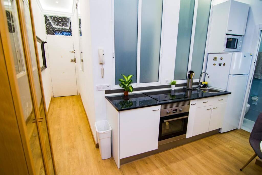 Piso Vip Anton Martin. Madrid Centro. Apartment Exterior foto