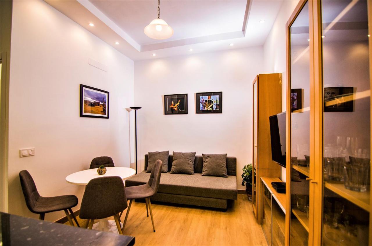 Piso Vip Anton Martin. Madrid Centro. Apartment Exterior foto